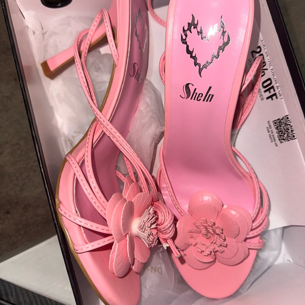 SheIn Pink Floral Women's Sandals
